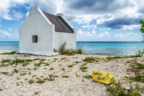 Slavenhuisje bij White Slave op Bonaire